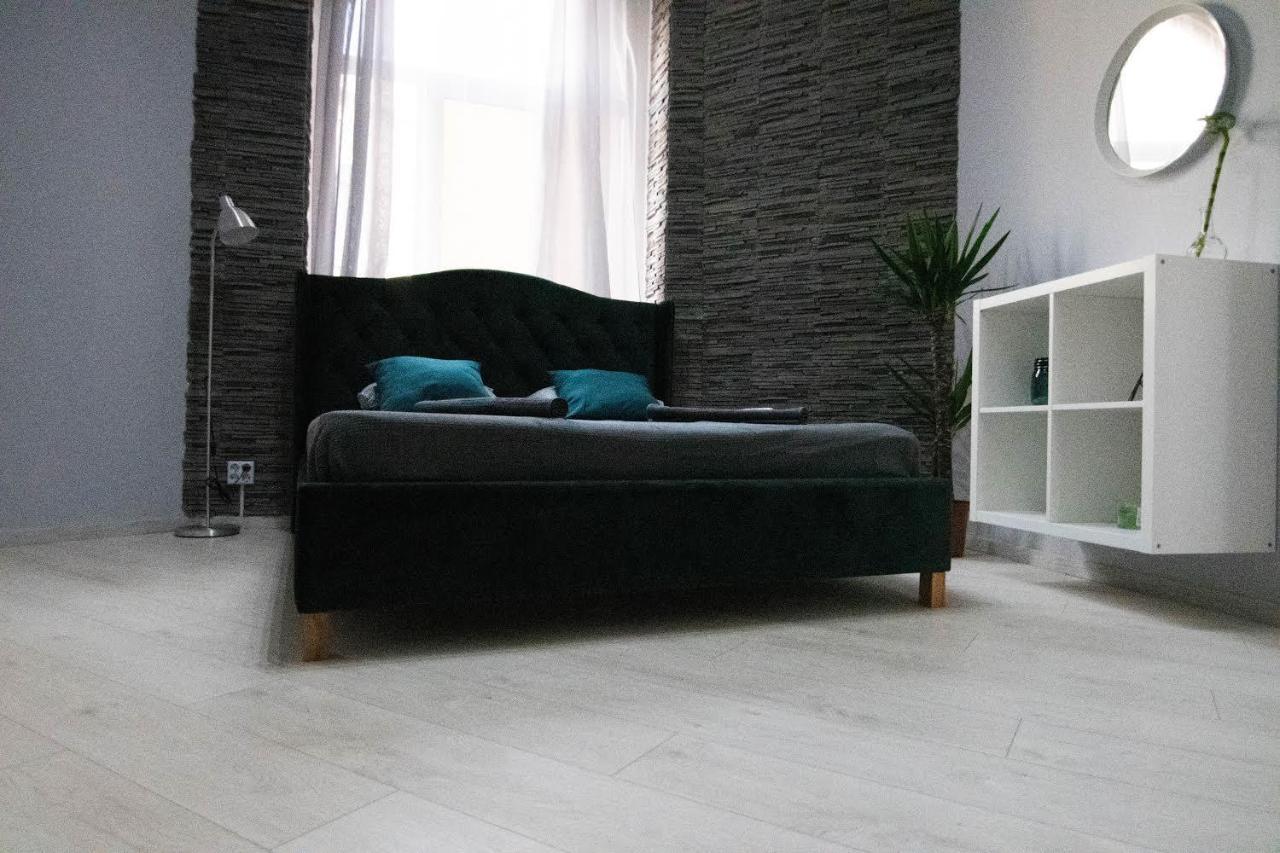 Glamour ultracentral apartment Oradea Extérieur photo