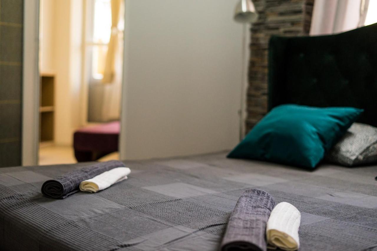Glamour ultracentral apartment Oradea Extérieur photo